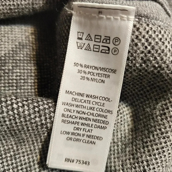 Tahari Full Zip Poncho Blanket Sweater Women's Size S/M Plaid Cardigan Full Zip - Picture 8 of 8